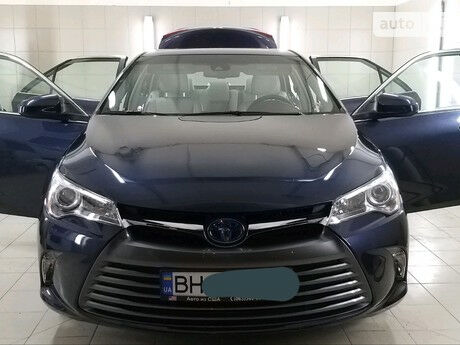 Toyota Camry 2017 года