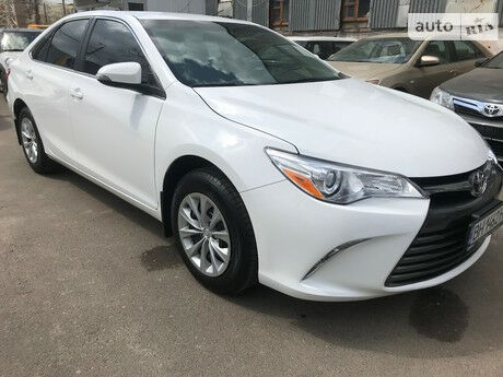 Toyota Camry 2017 года