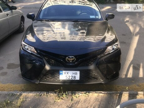 Тойота Камри 2018 года Toyota Camry 2018 года