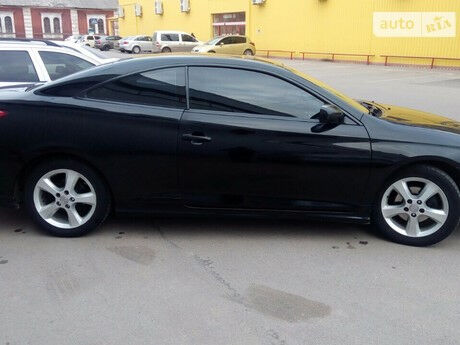 Тойота Камри 2004 року Toyota Camry 2004 року