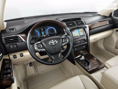 Тойота Камри 2012 года Toyota Camry 2012 года