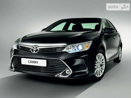 Toyota Camry 2013 года