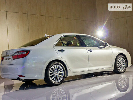 Toyota Camry 2005 года