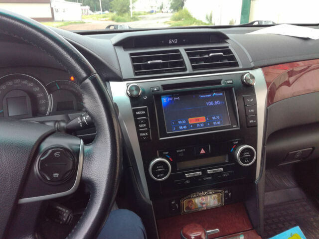 Toyota Camry 2013 года