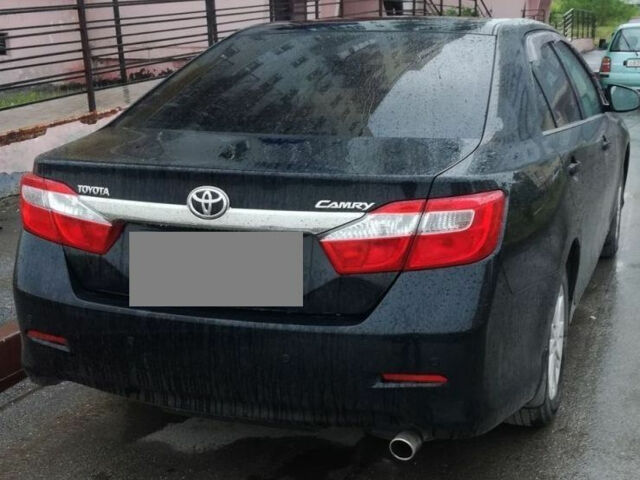 Toyota Camry 2013 року