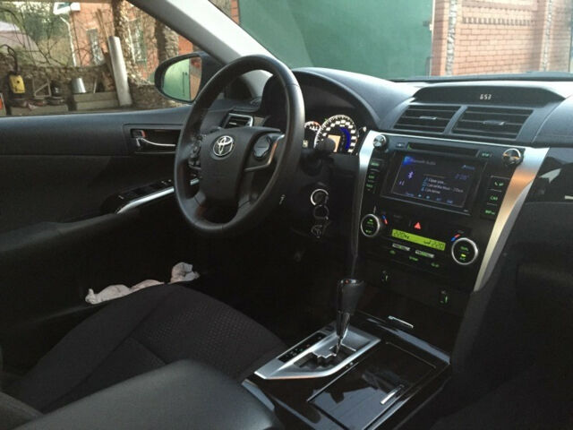 Toyota Camry 2014 года