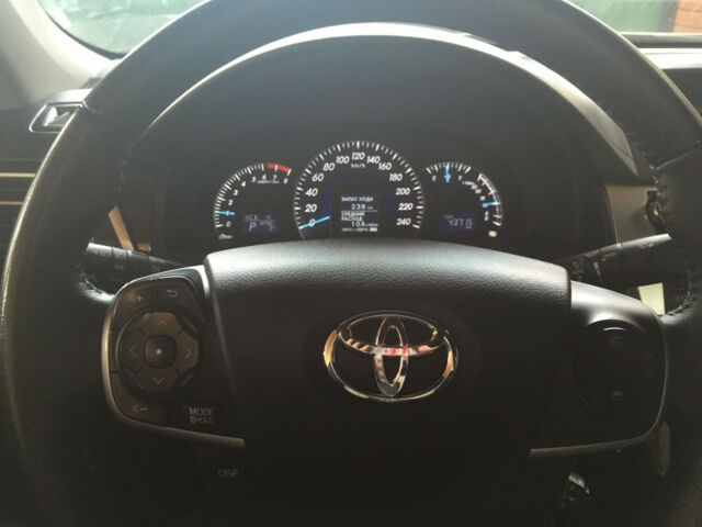 Toyota Camry 2014 года