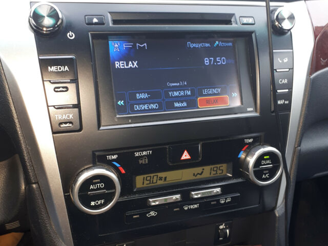 Toyota Camry 2012 года