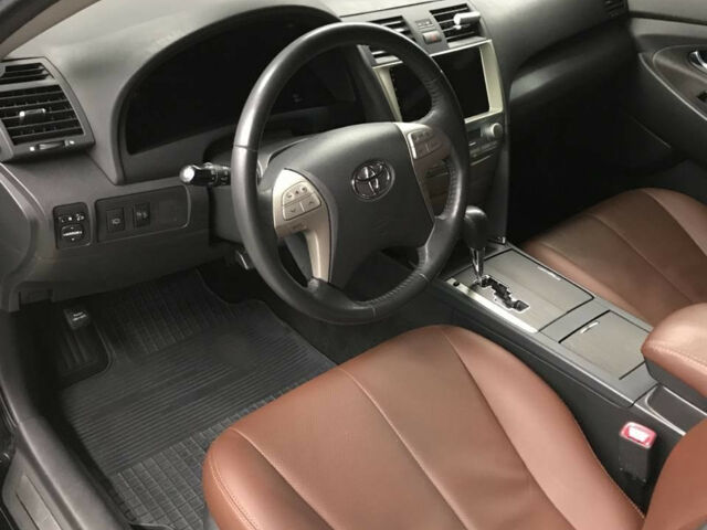 Toyota Camry 2006 года