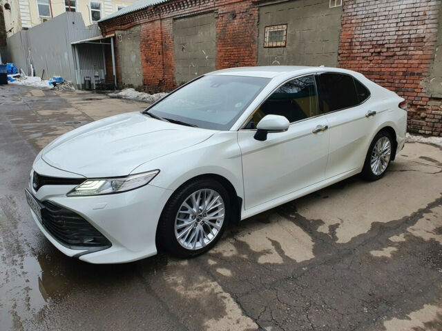 Toyota Camry 2021 года