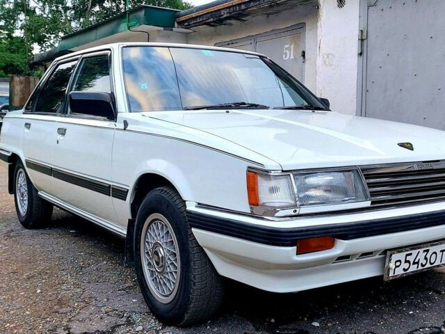Toyota Camry 1985 года