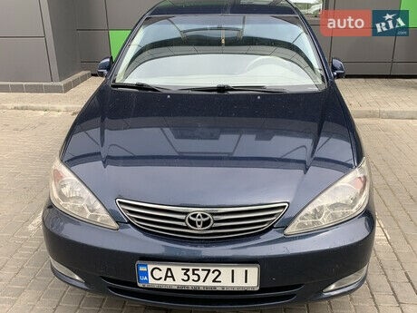 Toyota Camry 2002 року