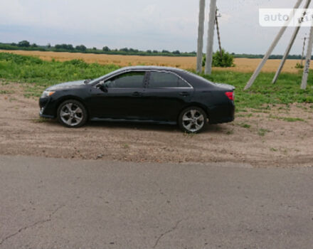 Toyota Camry 2014 року