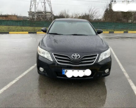 Toyota Camry 2011 года