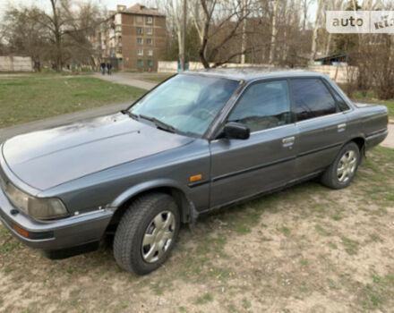 Toyota Camry 1987 року - Фото 1 автомобіля