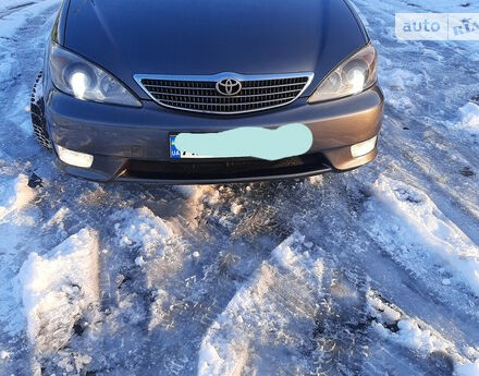 Toyota Camry 2003 года