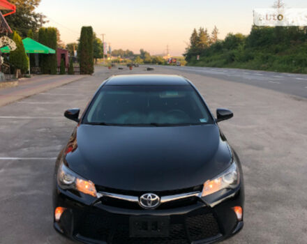 Toyota Camry 2015 года