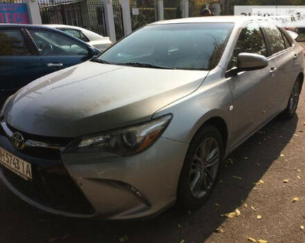 Toyota Camry 2016 року