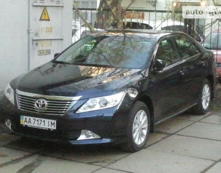 Toyota Camry 2011 года