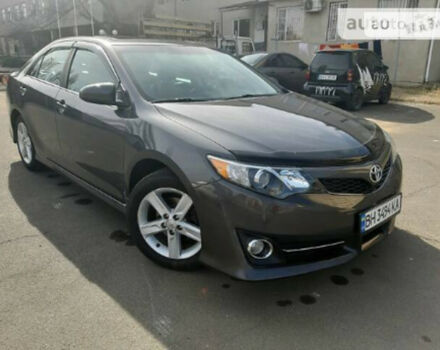 Toyota Camry 2013 года