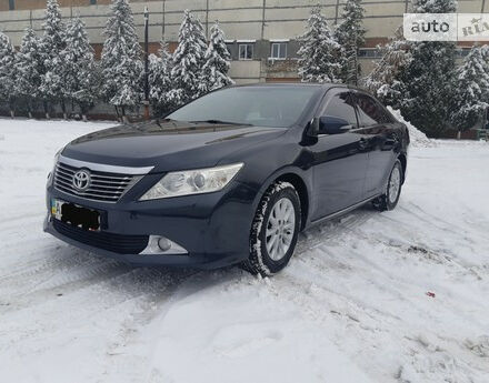 Toyota Camry 2012 года