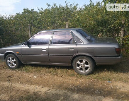 Toyota Camry 1987 року