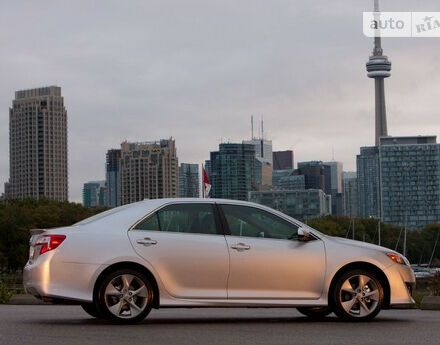 Toyota Camry 2004 року