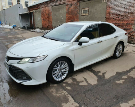 Toyota Camry 2021 года