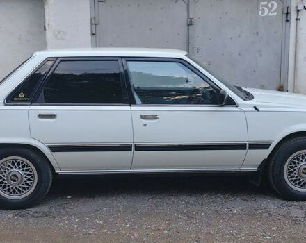 Toyota Camry 1985 года - Фото 8 авто