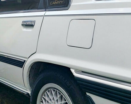 Toyota Camry 1985 года - Фото 10 авто