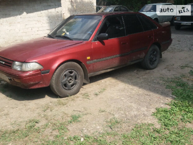 Toyota Carina 1990 года