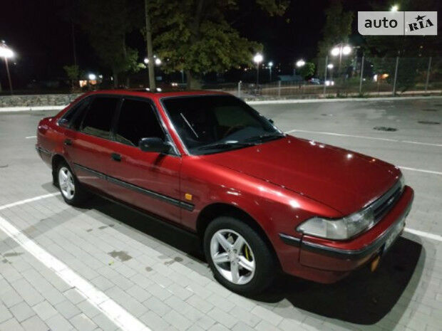 Toyota Carina 1991 року