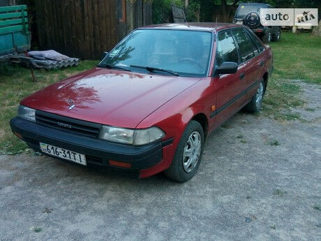 Toyota Carina 1990 года