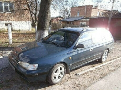 Toyota Carina 1993 года