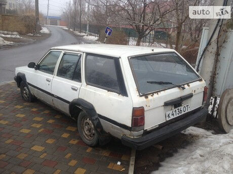 Тойота Карина 1996 года Toyota Carina 1996 года