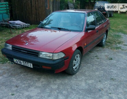 Toyota Carina 1990 года