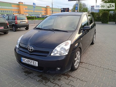 Toyota Corolla Verso 2007 року