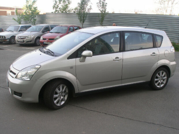 Toyota Corolla Verso 2006 року