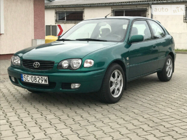 Toyota Corolla 2001 года