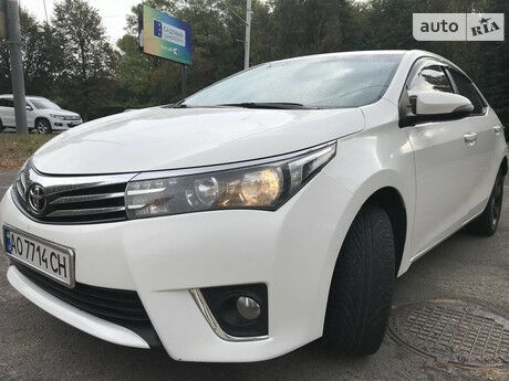 Toyota Corolla 2013 року