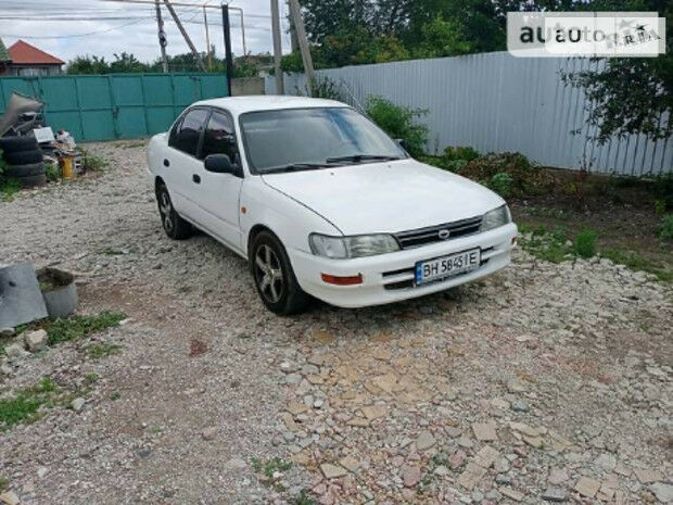 Тойота Королла 1993 року Toyota Corolla 1993 року