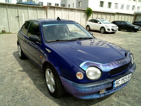 Toyota Corolla 1998 року