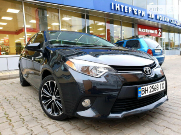Тойота Королла 2014 года Toyota Corolla 2014 года