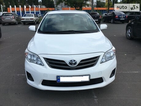 Toyota Corolla 2011 року