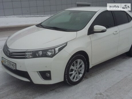 Toyota Corolla 2013 року