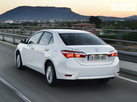 Тойота Королла 2008 року Toyota Corolla 2008 року