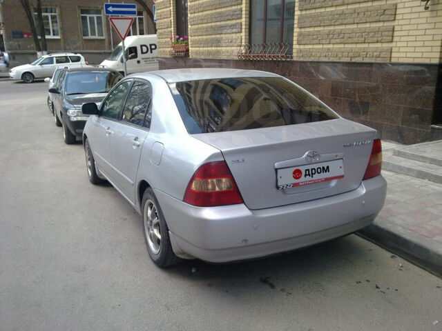 Toyota Corolla 2001 года