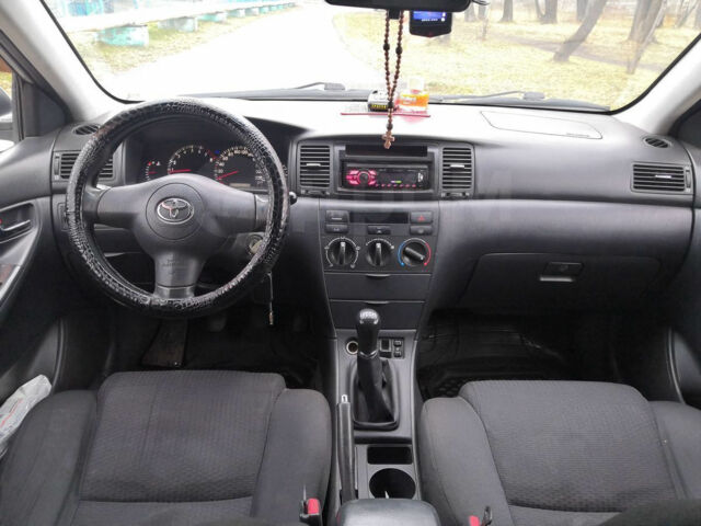 Toyota Corolla 2005 року