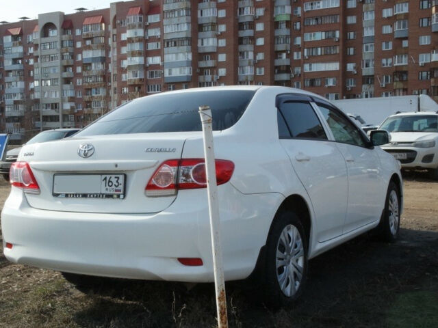 Toyota Corolla 2011 року