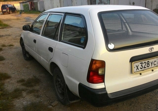 Toyota Corolla 1999 года